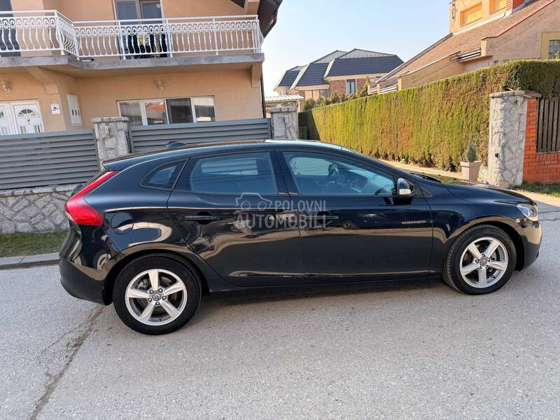 Volvo V40 1.6 D2