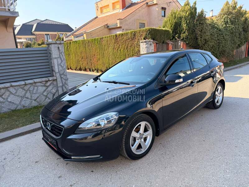 Volvo V40 1.6 D2
