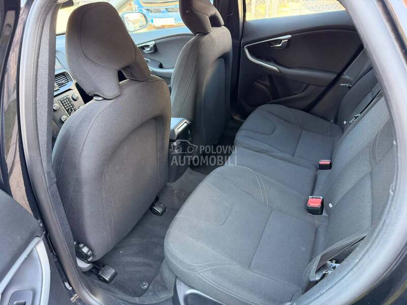 Volvo V40 1.6 D2