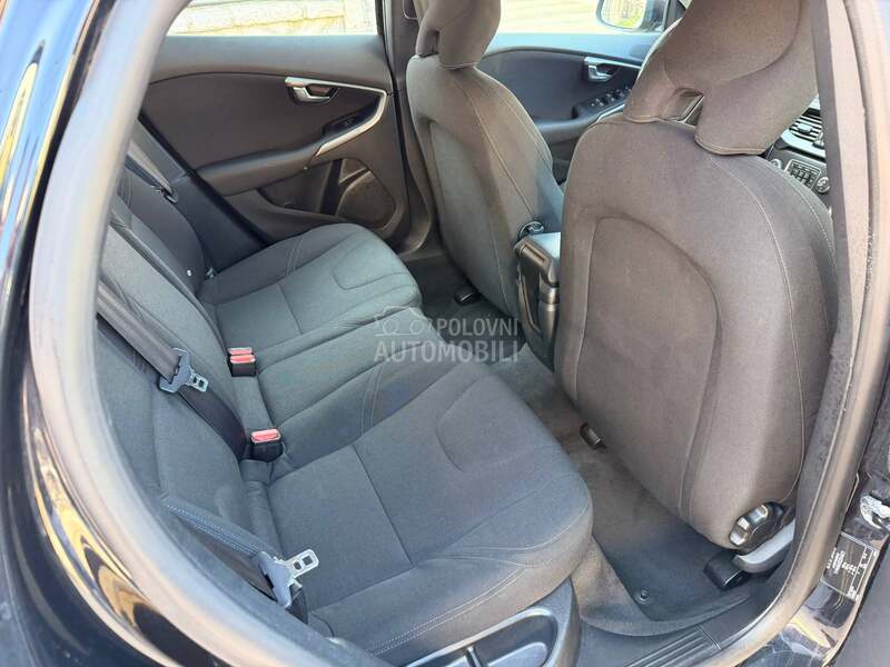 Volvo V40 1.6 D2