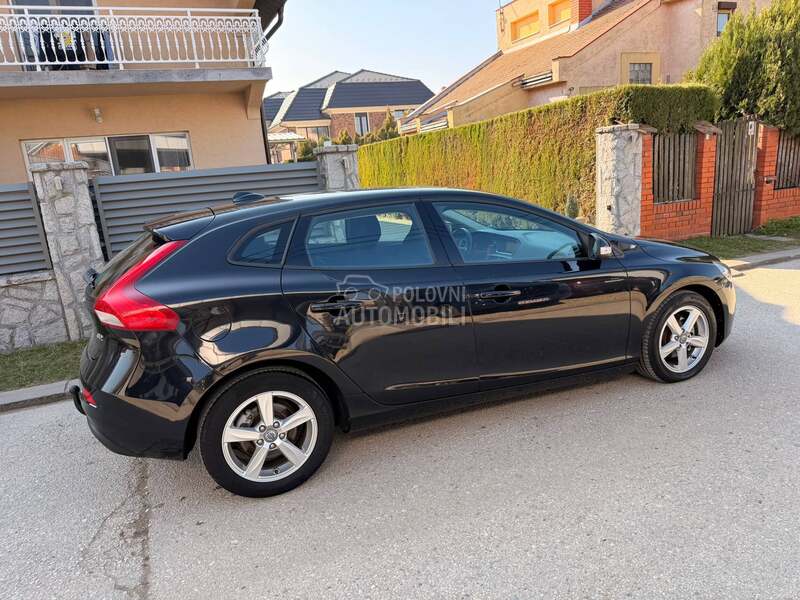 Volvo V40 1.6 D2