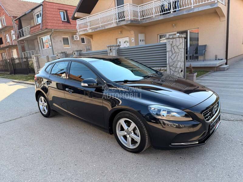Volvo V40 1.6 D2