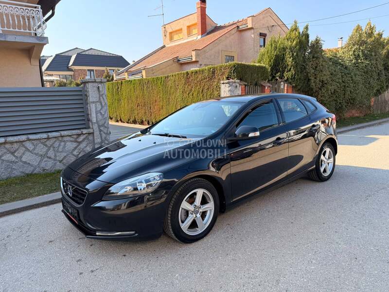 Volvo V40 1.6 D2