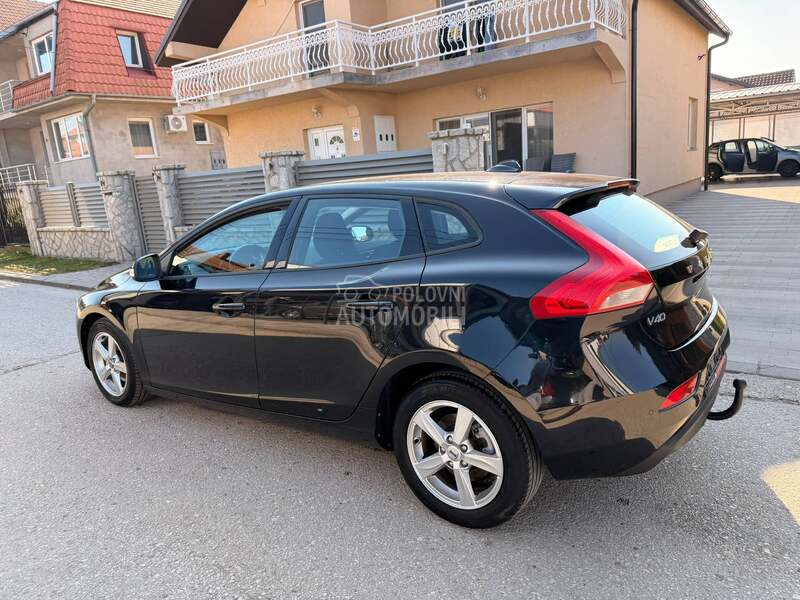 Volvo V40 1.6 D2