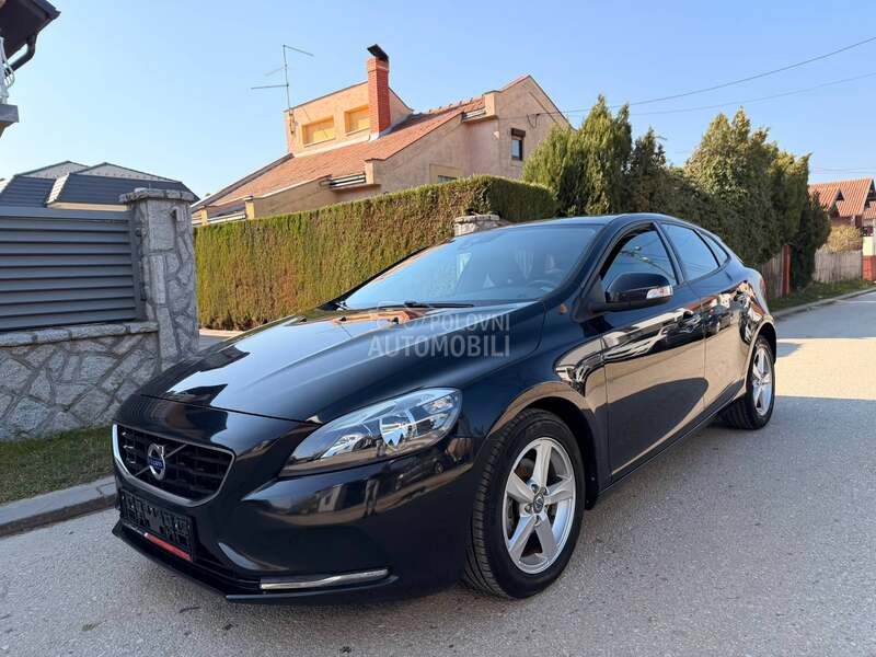 Volvo V40 1.6 D2