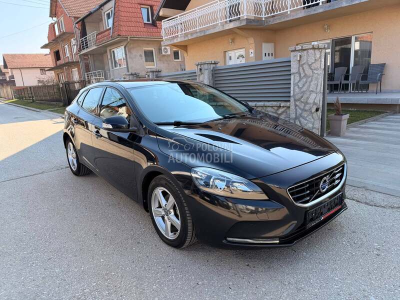 Volvo V40 1.6 D2