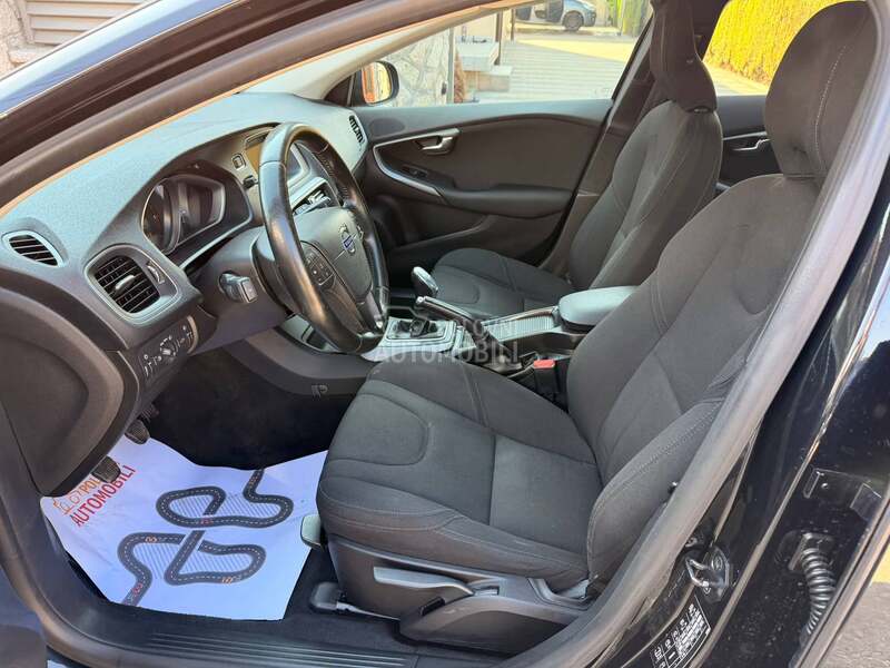 Volvo V40 1.6 D2