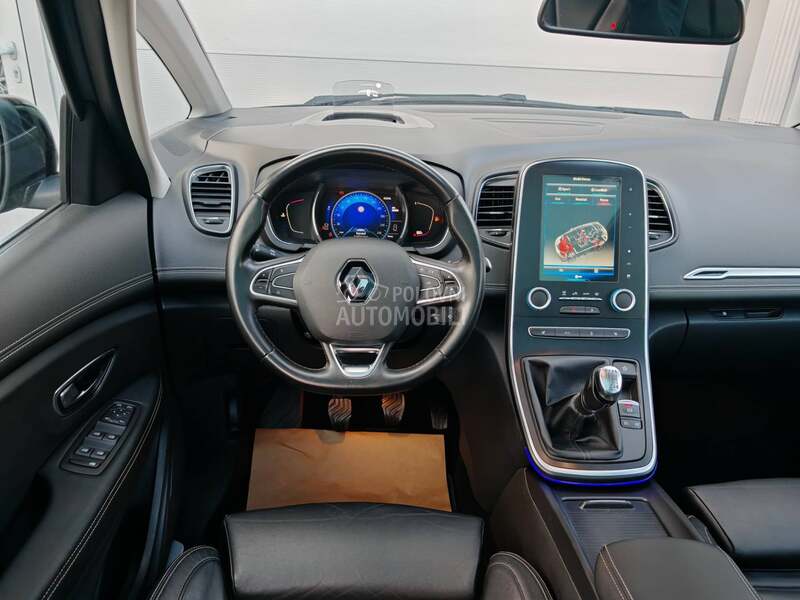 Renault Scenic INITIALE PARIS