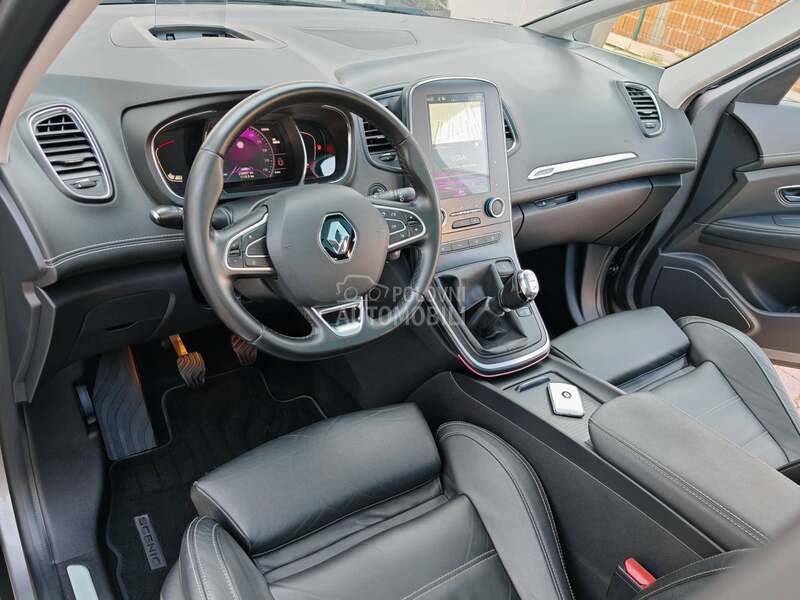 Renault Scenic INITIALE PARIS