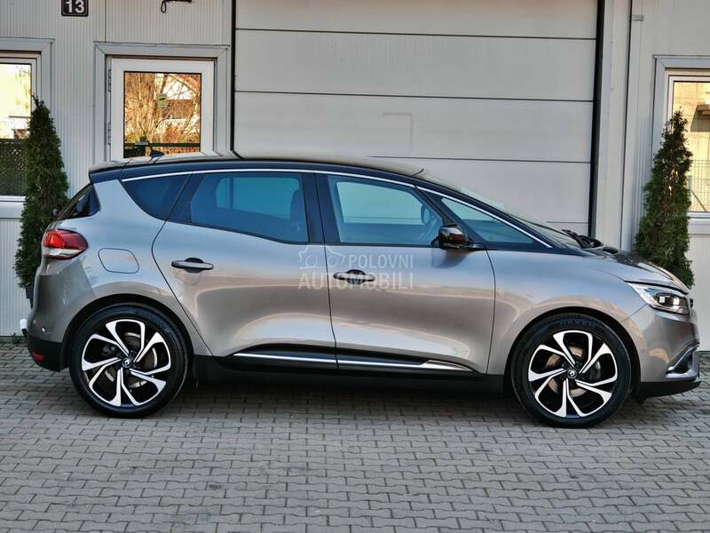 Renault Scenic INITIALE PARIS