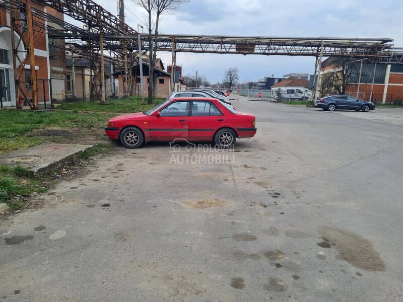 Mazda 323 