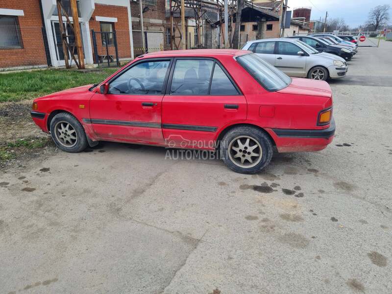 Mazda 323 