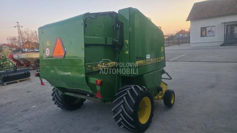 John Deere 575