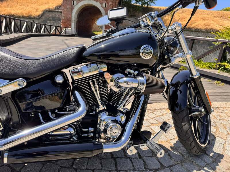 Harley Davidson Breakout