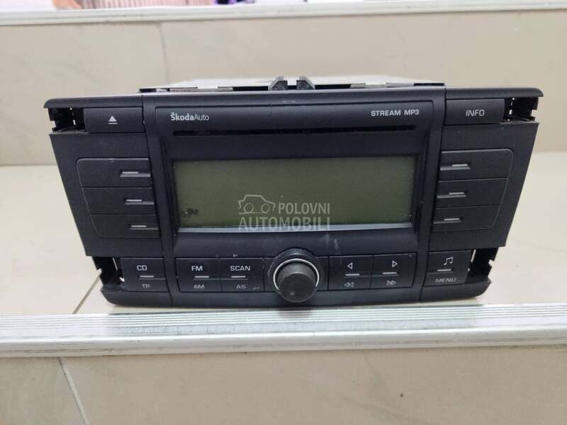 CD player za Škodu