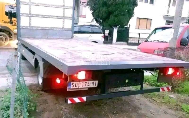 Mercedes Benz ATEGO 818