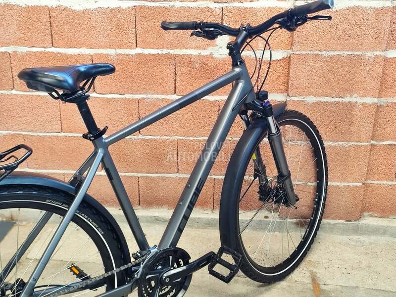 Cube Touring 3x8 54cm