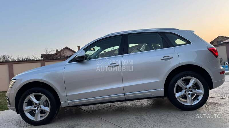 Audi Q5 2.0TDI/LED/NAV/F.U.L