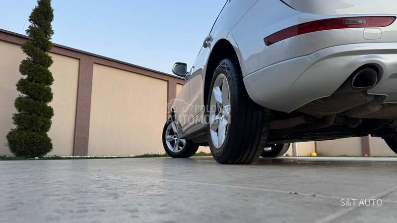 Audi Q5 2.0TDI/LED/NAV/F.U.L