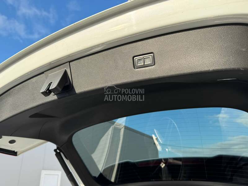 Audi Q5 SPORTBACK RATA 399E