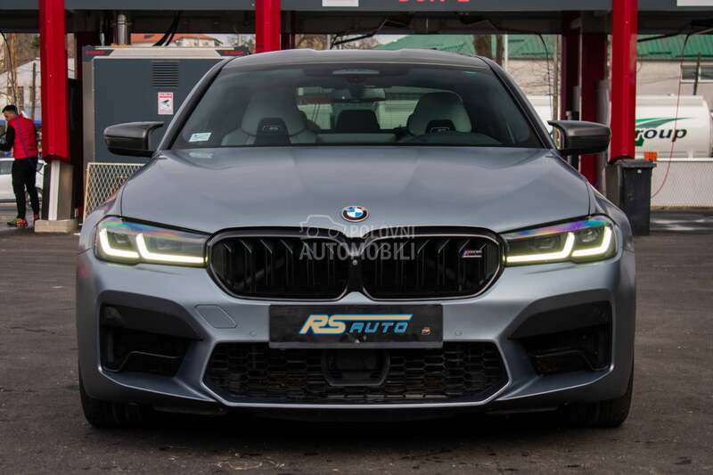BMW M5 