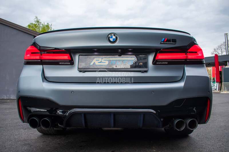 BMW M5 