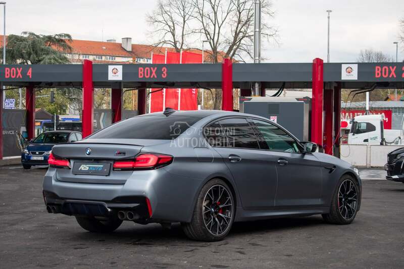 BMW M5 