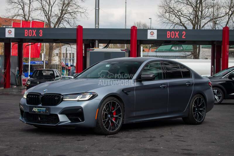 BMW M5 