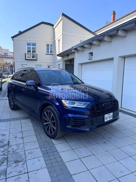 Audi Q7 