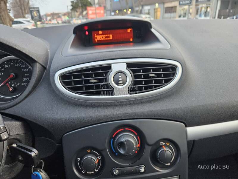 Renault Clio 1.2 16v EXPRESSION