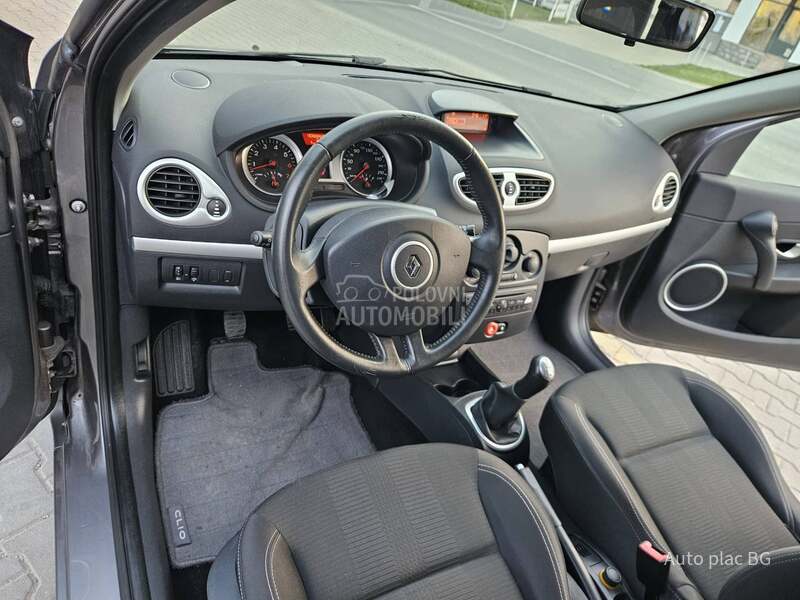 Renault Clio 1.2 16v EXPRESSION