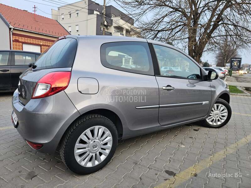 Renault Clio 1.2 16v EXPRESSION