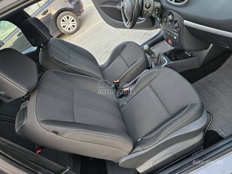 Renault Clio 1.2 16v EXPRESSION