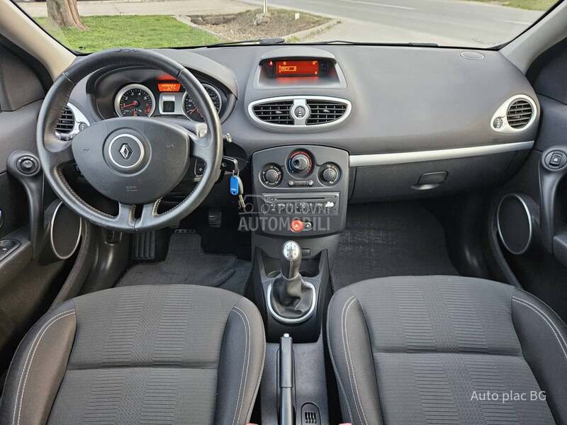 Renault Clio 1.2 16v EXPRESSION