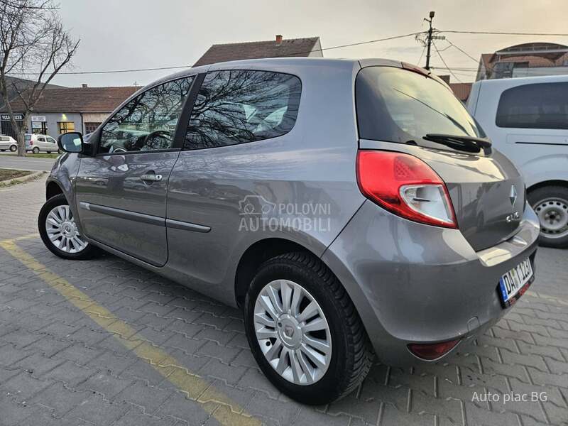 Renault Clio 1.2 16v EXPRESSION