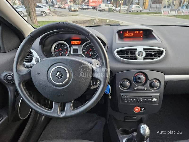 Renault Clio 1.2 16v EXPRESSION