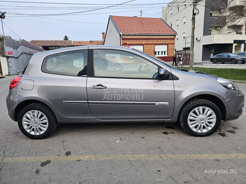 Renault Clio 1.2 16v EXPRESSION