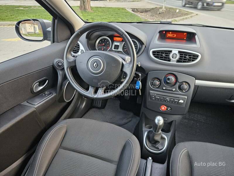 Renault Clio 1.2 16v EXPRESSION