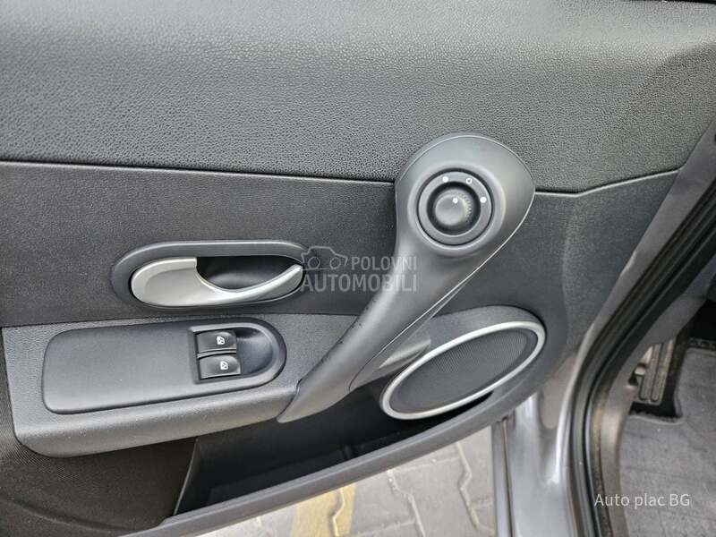 Renault Clio 1.2 16v EXPRESSION