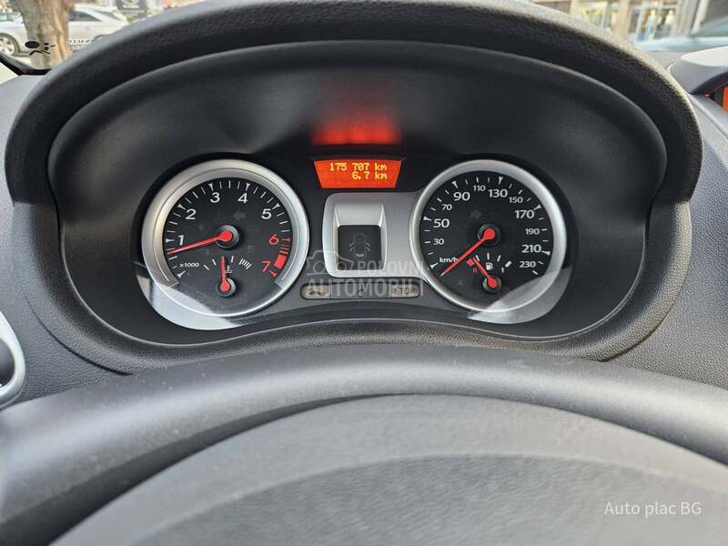 Renault Clio 1.2 16v EXPRESSION