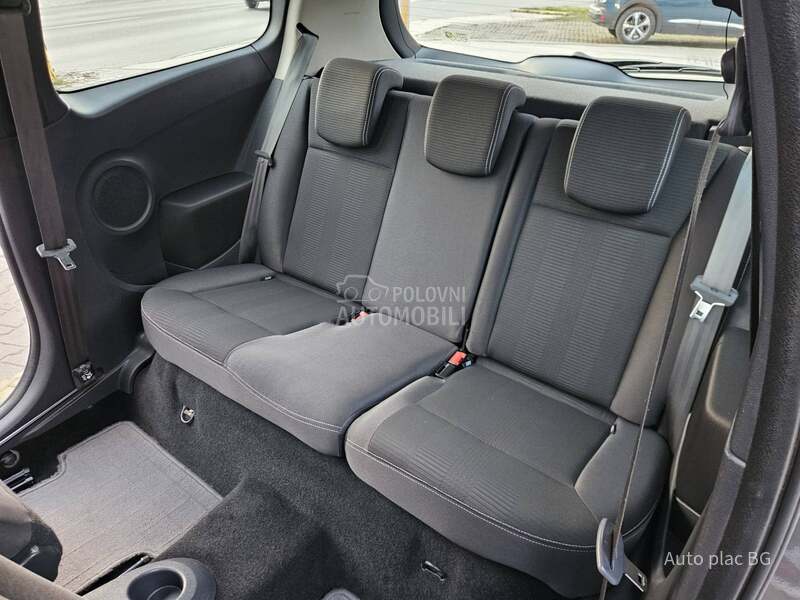 Renault Clio 1.2 16v EXPRESSION