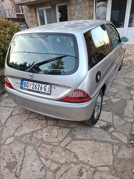 Lancia Ypsilon 
