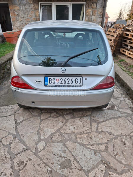 Lancia Ypsilon 