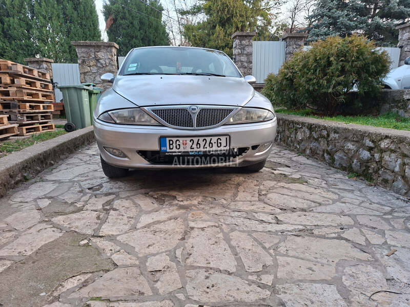 Lancia Ypsilon 