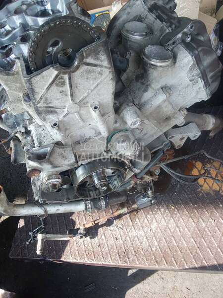 Motor Aprilija rsv4 .1000cm