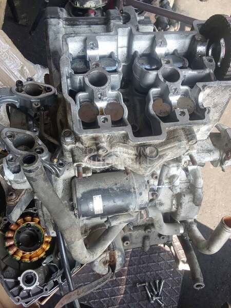 Motor Aprilija rsv4 .1000cm