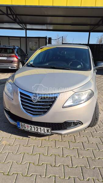 Lancia Ypsilon 