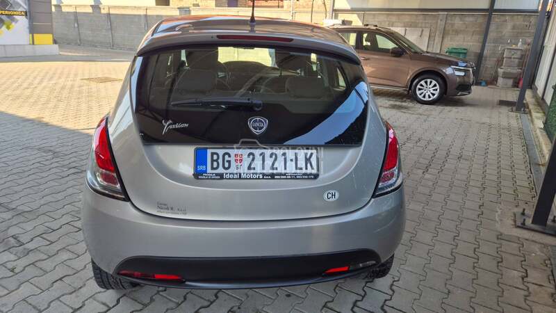 Lancia Ypsilon 