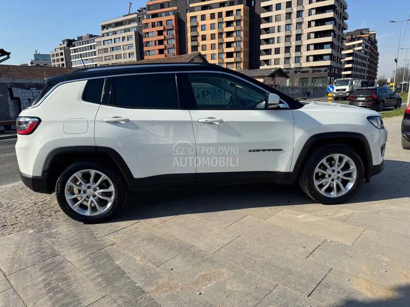 Jeep Compass 1332
