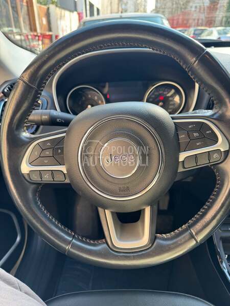 Jeep Compass 1332